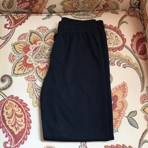NWOT Under Armour black and white pants